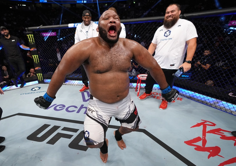 UFC 308: Fan favorite saves heavyweight clash on Ilia Topuria vs. Max Holloway fight card