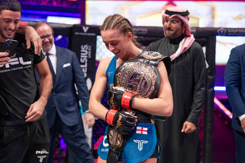 Video: Dakota Ditcheva dismantles Taila Santos, finishes with brutal body shot at PFL World Championships